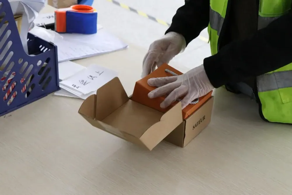 Warehouse quality inspection and custom packing before fulfillment